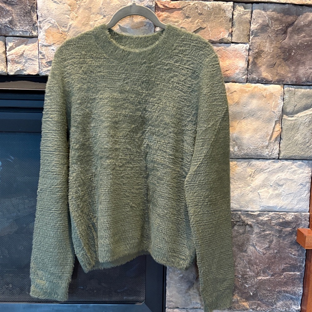 Kut from the Kloth Olive Crewneck Sweater